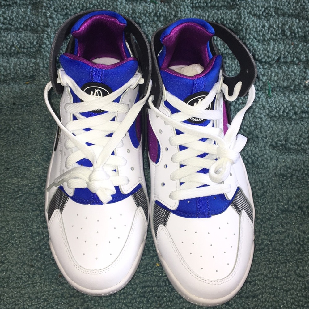 BRAND NEW HUARACHES